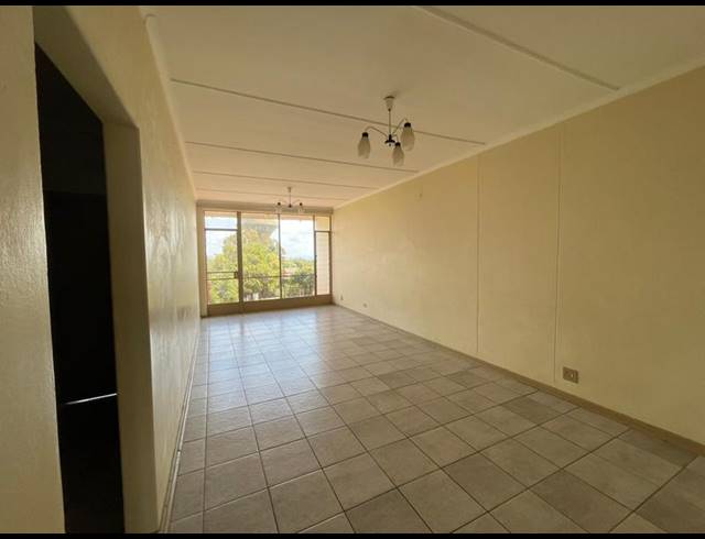 1 BEDROOM APARTMENT FOR SALE IN RANDBURG CENTRAL